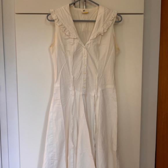Byer Too! Dresses & Skirts - Byer Too white vintage cotton dress